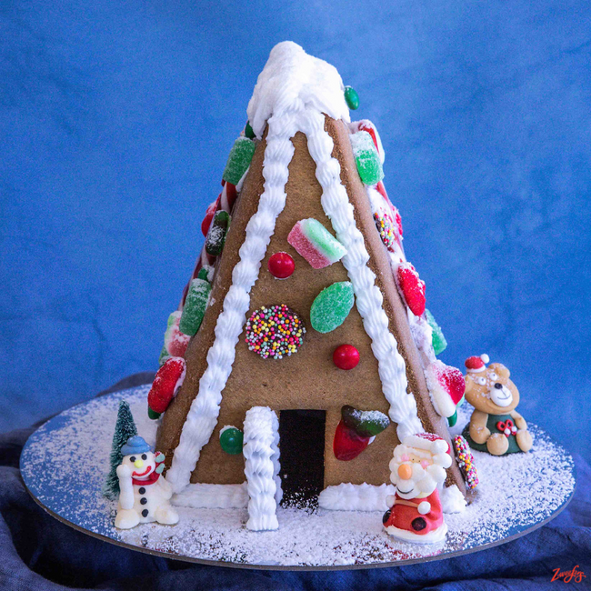 Zweefers Christmas Gingerbread House - Wollongong